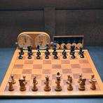 Vintage verzwaarde Staunton Schaakspel + schaakklok + dammen, Hobby en Vrije tijd, Een of twee spelers, Ophalen of Verzenden, Gebruikt