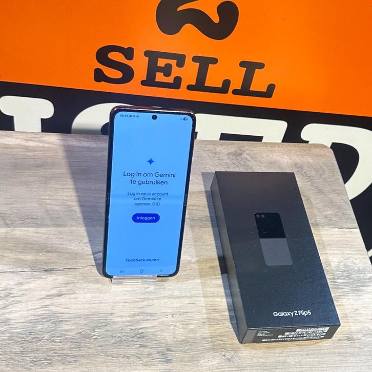 Samsung Galaxy Z Flip5 Grijs - 256 GB - Nette staat, Telecommunicatie, Mobiele telefoons | Samsung, Zo goed als nieuw