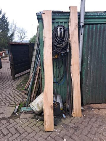 Houten wandplanken beschikbaar voor biedingen