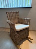Rotan Schommelstoel met Kussen - Zo Goed Als Nieuw, Huis en Inrichting, Fauteuils, Ophalen, Zo goed als nieuw, 50 tot 75 cm, Riet of Rotan