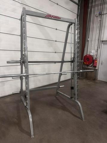 Life Fitness Smitmachine beschikbaar voor biedingen