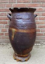 Antieke plantenvaas voor binnen. 59 cm. hoog x 30 cm. doorsn, Ophalen, Steen, Gebruikt, Binnen