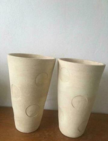 Vintage beige bruin terracotta bloempotten kamerplanten beschikbaar voor biedingen