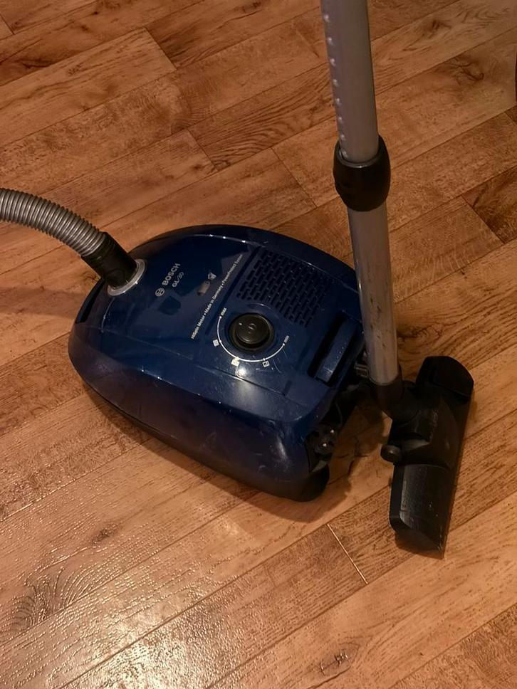 Bosh stofzuiger kapote stekker, Witgoed en Apparatuur, Stofzuigers, Niet werkend, Ophalen