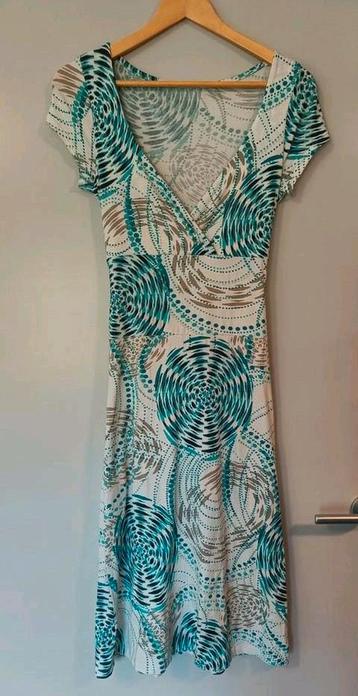 Leuke jurk beschikbaar voor biedingen