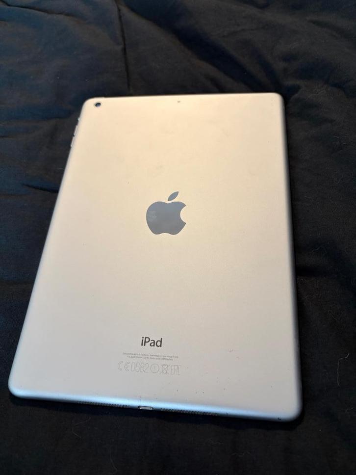 iPad Air 1e generatie 32 GB, Computers en Software, Apple iPads, Gebruikt, Apple iPad Air, 10 inch, 32 GB, Zilver, Ophalen of Verzenden