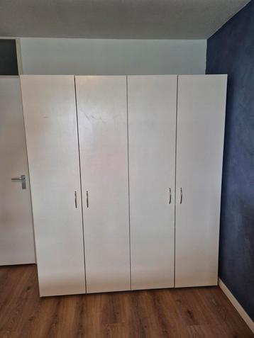 Kledingkast wit met spiegel
