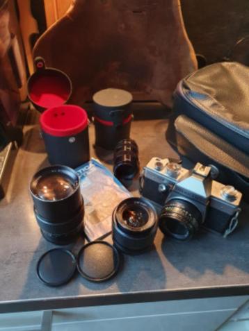 Mooie jaren 70 Praktica Super TL3 35mm SLR camera met 3 lenz beschikbaar voor biedingen