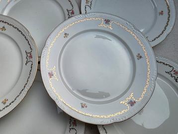 Zes eet dinerborden borden bloempje gouden rand beschikbaar voor biedingen