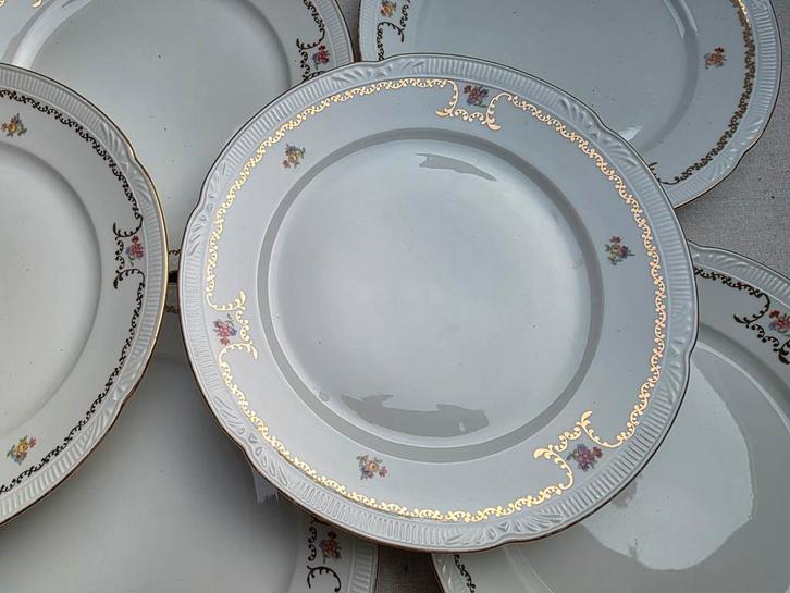 Zes eet dinerborden borden bloempje gouden rand, Antiek en Kunst, Antiek | Servies compleet, Ophalen of Verzenden