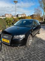 Audi A3 1.6 85KW 2006 Zwart, Auto's, Voorwielaandrijving, 15 km/l, Zwart, Origineel Nederlands