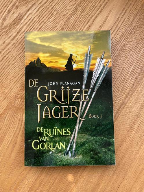 De Grijze Jager: De Ruïnes van Gorlan - John Flanagan, Boeken, Fantasy, Zo goed als nieuw, Ophalen of Verzenden