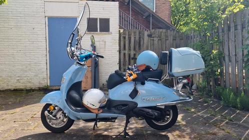 Grand Retro Scooter snorfiets, Fietsen en Brommers, Scooters | SYM, Zo goed als nieuw, Overige modellen, Ophalen