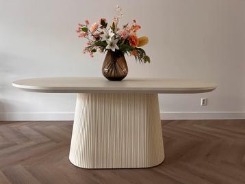 Nieuwe Tafelset (Eettafel + Salontafel) beschikbaar voor biedingen