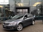 Skoda Octavia Combi 1.8 TSI Greentech Style Business Memory, Gebruikt, 4 cilinders, Leder en Stof, 1600 kg