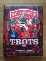 F.C. Twente Jaarboek. Enschede. Seizoen 2010-2011, Boeken, Balsport, Ophalen of Verzenden, Zo goed als nieuw