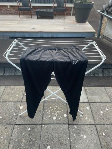 Nike joggingbroek XXL beschikbaar voor biedingen
