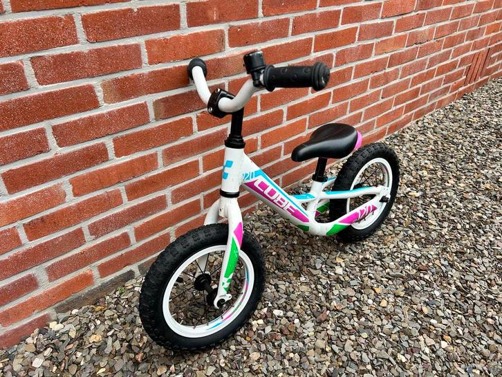 Cube Cubie 120 Loopfiets - Perfecte eerste fiets!, Kinderen en Baby's, Speelgoed | Buiten | Voertuigen en Loopfietsen, Gebruikt