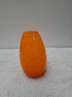antiek glazen vaasje oranje 14cm, Antiek en Kunst, Ophalen of Verzenden