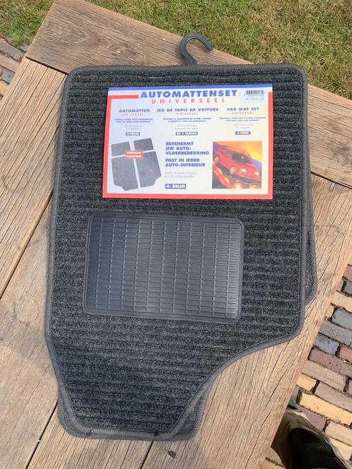 Vierdelige set automatten – NIEUW –, Auto diversen, Automatten, Nieuw, Ophalen of Verzenden