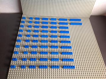 Lego 62 dunne blauwe balken beschikbaar voor biedingen