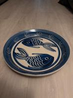 Decoratieve stenen schaal met vissen, Huis en Inrichting, Woonaccessoires | Schalen en Manden, Ophalen, Zo goed als nieuw