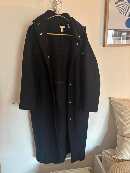 H&M premium 100% boiled wol donker blauw long coat jas, Kleding | Dames, Jassen | Winter, Zo goed als nieuw, Maat 34 (XS) of kleiner