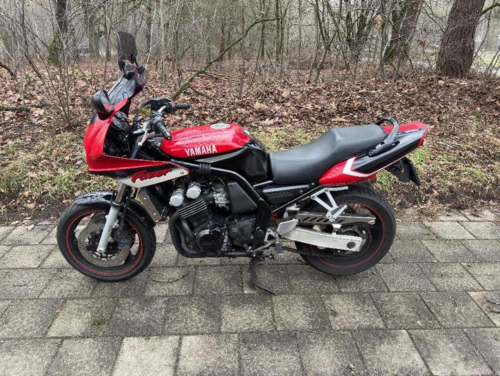 Yamaha Fazer 600 (2001) – A2 kenteken – 86.000 km, Motoren, Motoren | Yamaha, Particulier, Toermotor, 12 t/m 35 kW, 4 cilinders