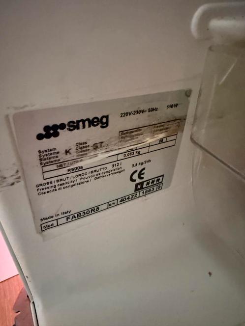 Smeg Koelkast Rood Fab30R5, Witgoed en Apparatuur, Koelkasten en IJskasten, Gebruikt, Met vriesvak, 150 tot 200 liter, 140 tot 160 cm