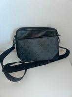 Louis Vuittion trio messenger bag te koop, Sieraden, Tassen en Uiterlijk, Tassen | Schoudertassen, Ophalen of Verzenden, Nieuw