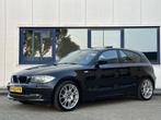 BMW 1-serie 118i l BBS l Afn. Trekhaak l Schuifdak l Halo ey, Auto's, BMW, 1-Serie, Euro 5, Zwart, Lichtsensor