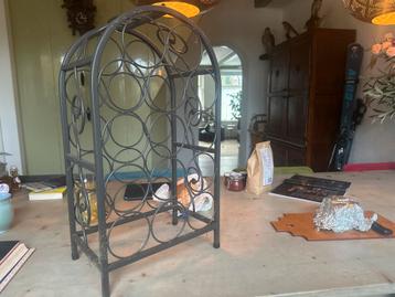 Metalen Wijnrek - 14 Flessen beschikbaar voor biedingen