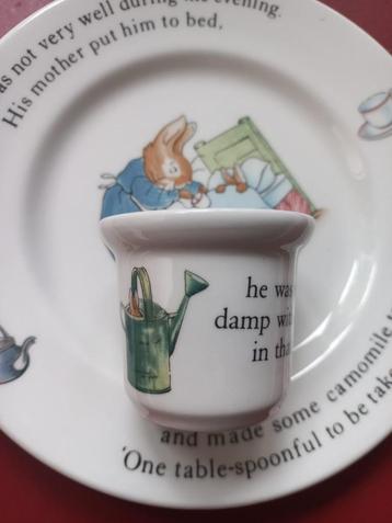 Peter Rabbit servies van Wedgwood in goede staat. Geen besch beschikbaar voor biedingen