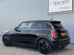 MINI Mini 1.5 Cooper Business Navi/Bluetooth/Cruise/17inch., Voorwielaandrijving, Gebruikt, 4 stoelen, Zwart