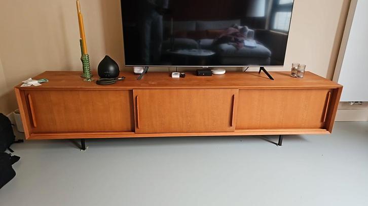 Tv Meubel Furnified 220 cm, Huis en Inrichting, Kasten | Televisiemeubels, Gebruikt, Minder dan 100 cm, 200 cm of meer, 25 tot 50 cm
