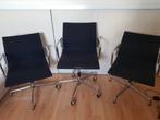 3 x Vitra Eames stoelen, waarvan 1 bureastoel, Huis en Inrichting, Stoelen, Ophalen, Zo goed als nieuw, Wit, Stof