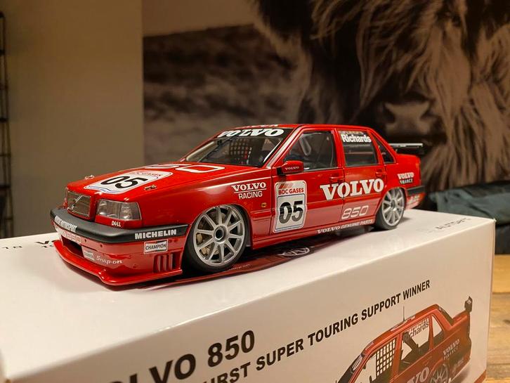 Zeldzaam ! 1:18 Volvo 850 Bathurst Richards !, Hobby en Vrije tijd, Modelauto's | 1:18, Zo goed als nieuw, Auto, Autoart, Ophalen of Verzenden
