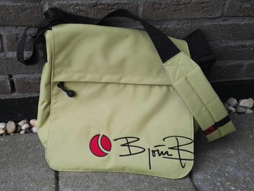 Björn Borg MESSENGER BAG licht groen ZGAN, Sieraden, Tassen en Uiterlijk, Tassen | Schoudertassen, Zo goed als nieuw, Björn Borg