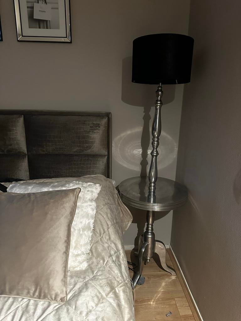 Riviera Maison Staanlamp met Tafel, Ophalen, Zo goed als nieuw, Metaal, 150 tot 200 cm