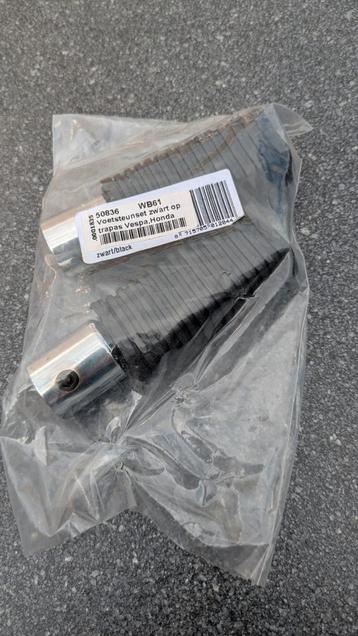 Voetsteun Set Honda Camino/Vespa Zwart/Chroom beschikbaar voor biedingen