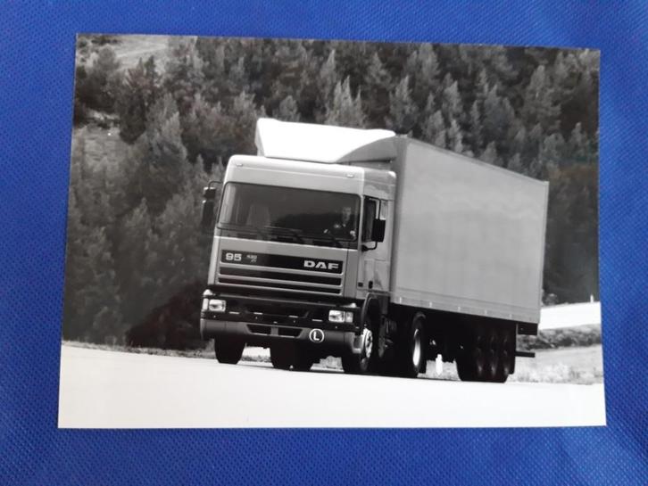 foto DAF 95 trekker-oplegger combinatie, Verzamelen, Automerken, Motoren en Formule 1, Zo goed als nieuw, Auto's, Ophalen of Verzenden