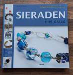 Sara Withers - Sieraden met draad, Hobby en Vrije tijd, Kralen en Sieraden maken, Ophalen of Verzenden, Zo goed als nieuw, Overige typen