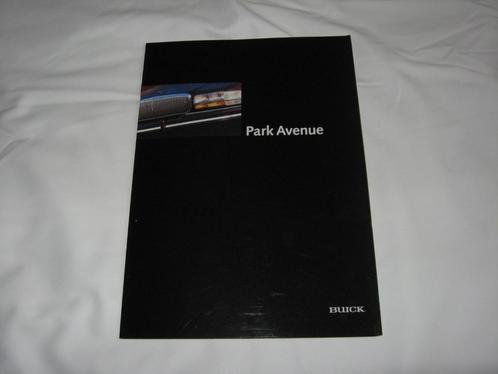 BUICK Park Avenue folder 1995 met uitvouw bladen nieuw staat, Boeken, Auto's | Folders en Tijdschriften, Zo goed als nieuw, Overige merken