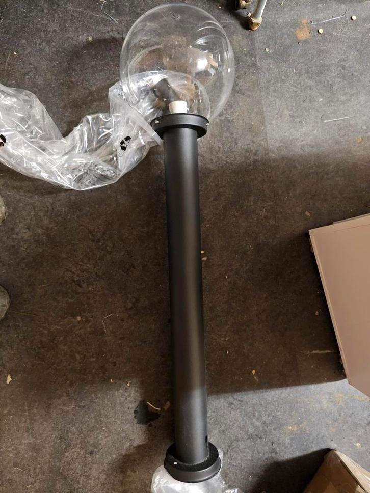 QAZQA Sfera P100 Buitenlamp - Zwart, Tuin en Terras, Buitenverlichting, Nieuw, Vloerlamp, Kunststof, Minder dan 50 watt, Netvoeding