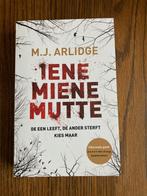 Iene mine mutte. De een leeft, de ander sterft. Kies maar, Ophalen of Verzenden, M.J. Arlidge