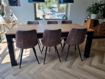 Teakhouten Eettafel 2.00 x 1.00 m beschikbaar voor biedingen