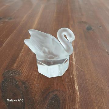 GLAZEN GESATINEERD BEELDJE VAN EEN GANS GOEBEL  DUITSLAND  beschikbaar voor biedingen