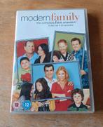 Modern family the complete firtst season 4 disc set, Alle leeftijden, Ophalen of Verzenden, Zo goed als nieuw, Komedie