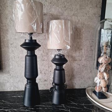 💡Light & Living zwarte lampen met of zonder kap beschikbaar voor biedingen