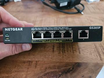 Netgear GS305P switch met POE beschikbaar voor biedingen